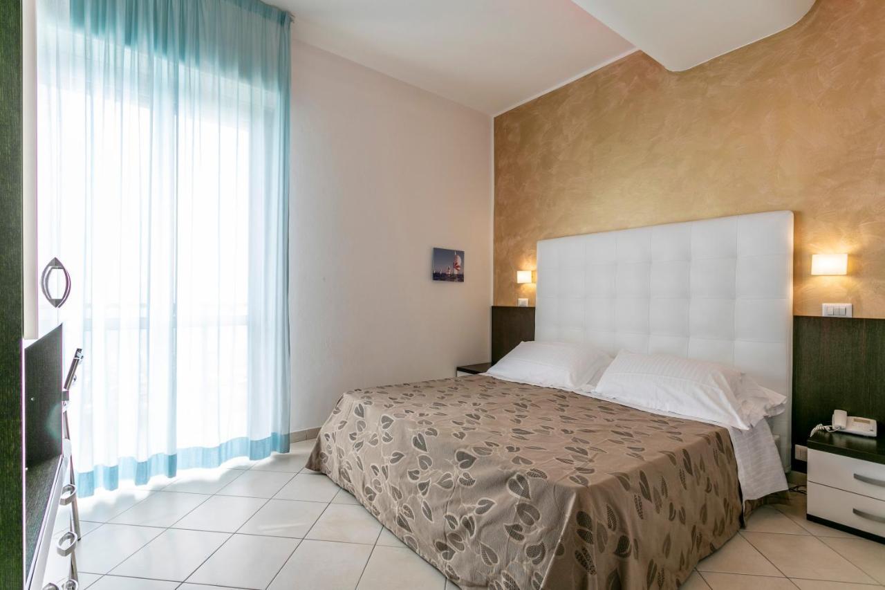 מילאנו מריטימה Hotel Baya - In Centro, Sul Mare מראה חיצוני תמונה